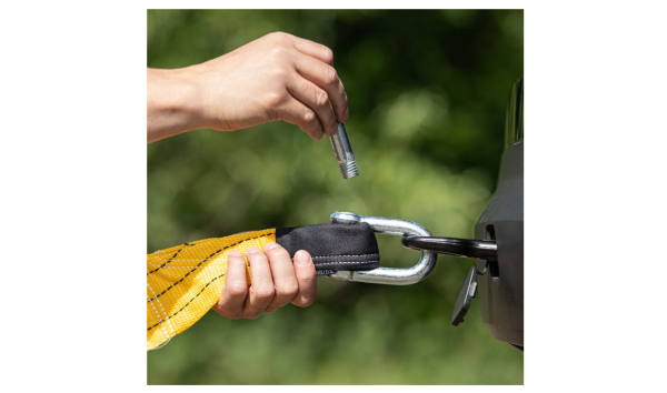 Трос буксировочный для автомобиля BRUTAL 7 тонн 5м, автотрос, шаклы, сумка Трос буксировочный для автомобиля BRUTAL 7 тонн 5м, автотрос, шаклы, сумка